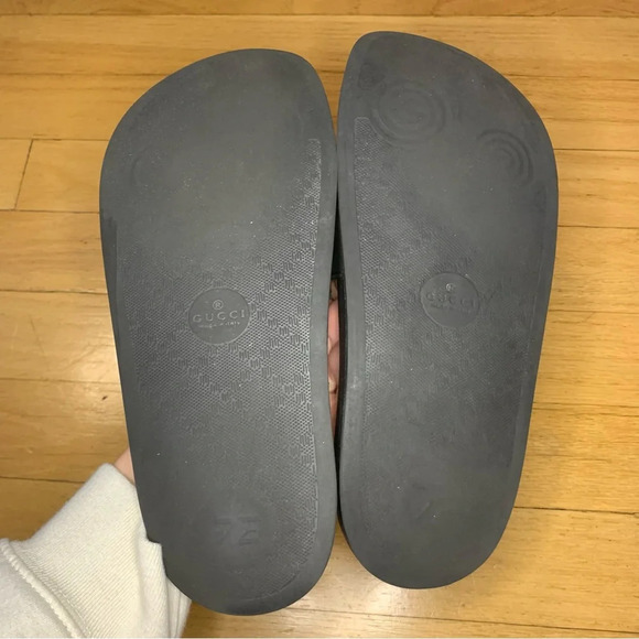 Gucci Logo Rubber Slides - Size 6 - Picture 6 of 10